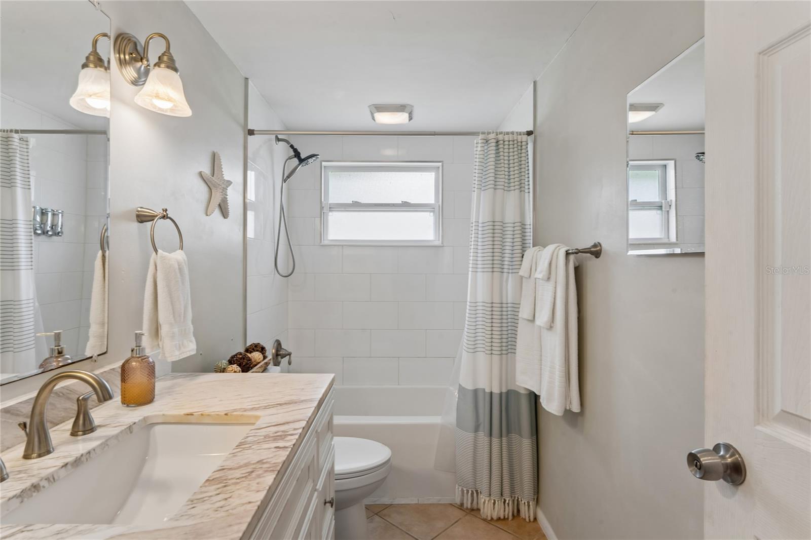 223 N WALTON AVE — photo 32