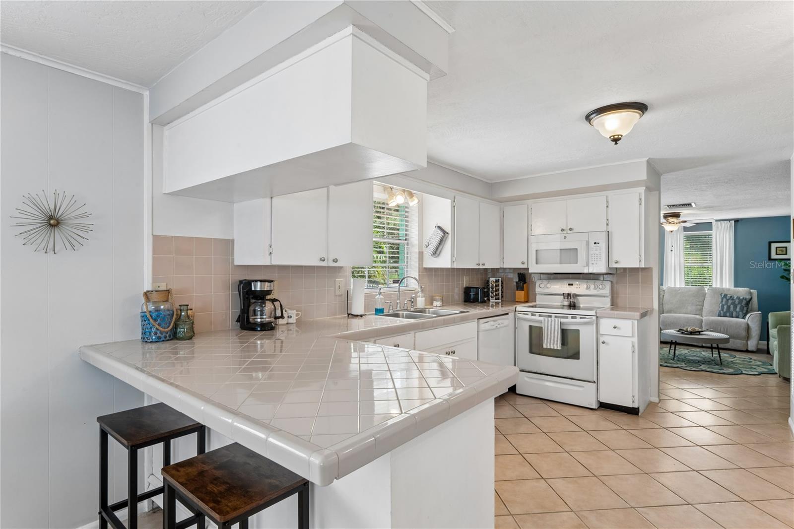 223 N WALTON AVE — photo 43
