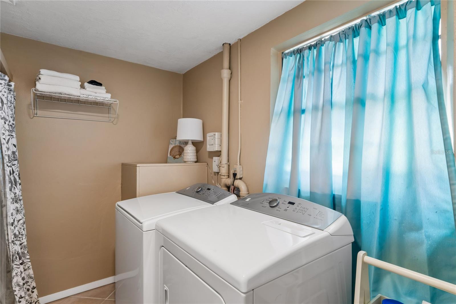 223 N WALTON AVE — photo 24