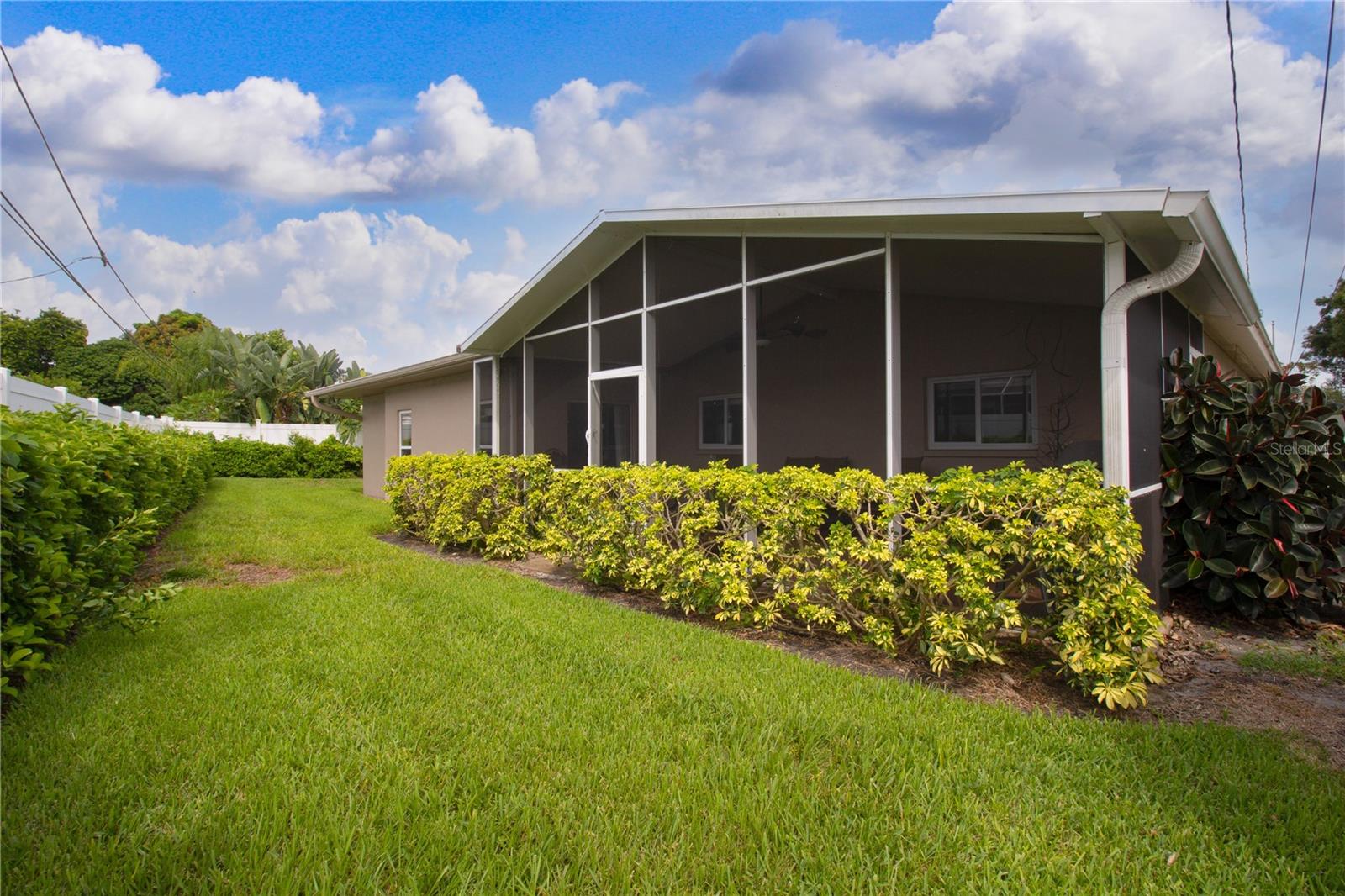 1324 RANCHWOOD DR — photo 3