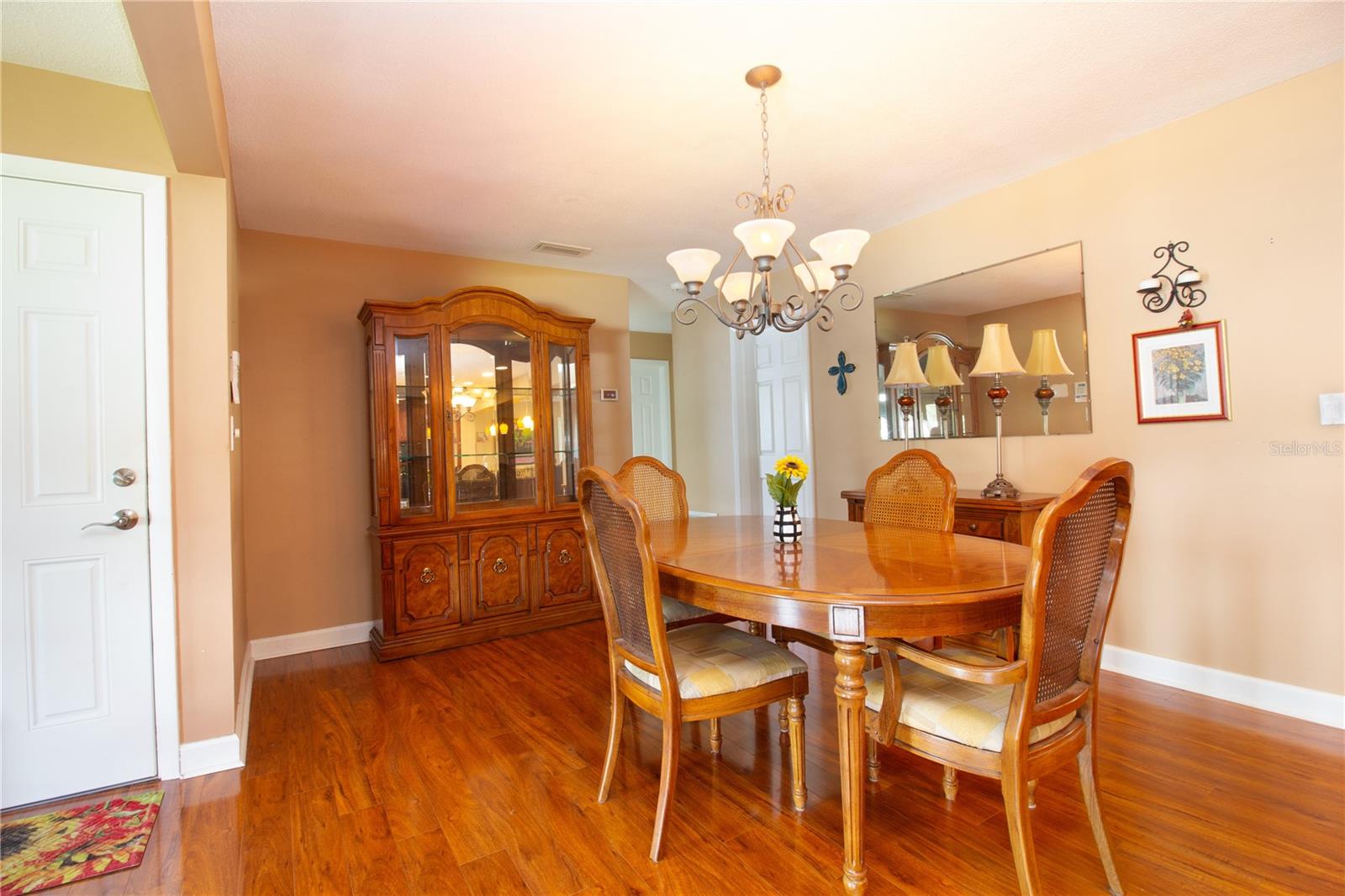 1324 RANCHWOOD DR — photo 8