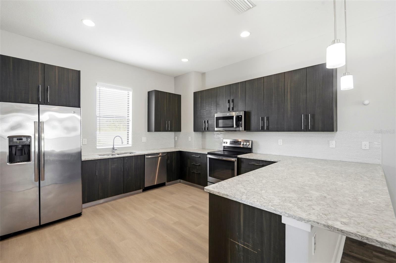 4810 W MCELROY AVE #7 — photo 12