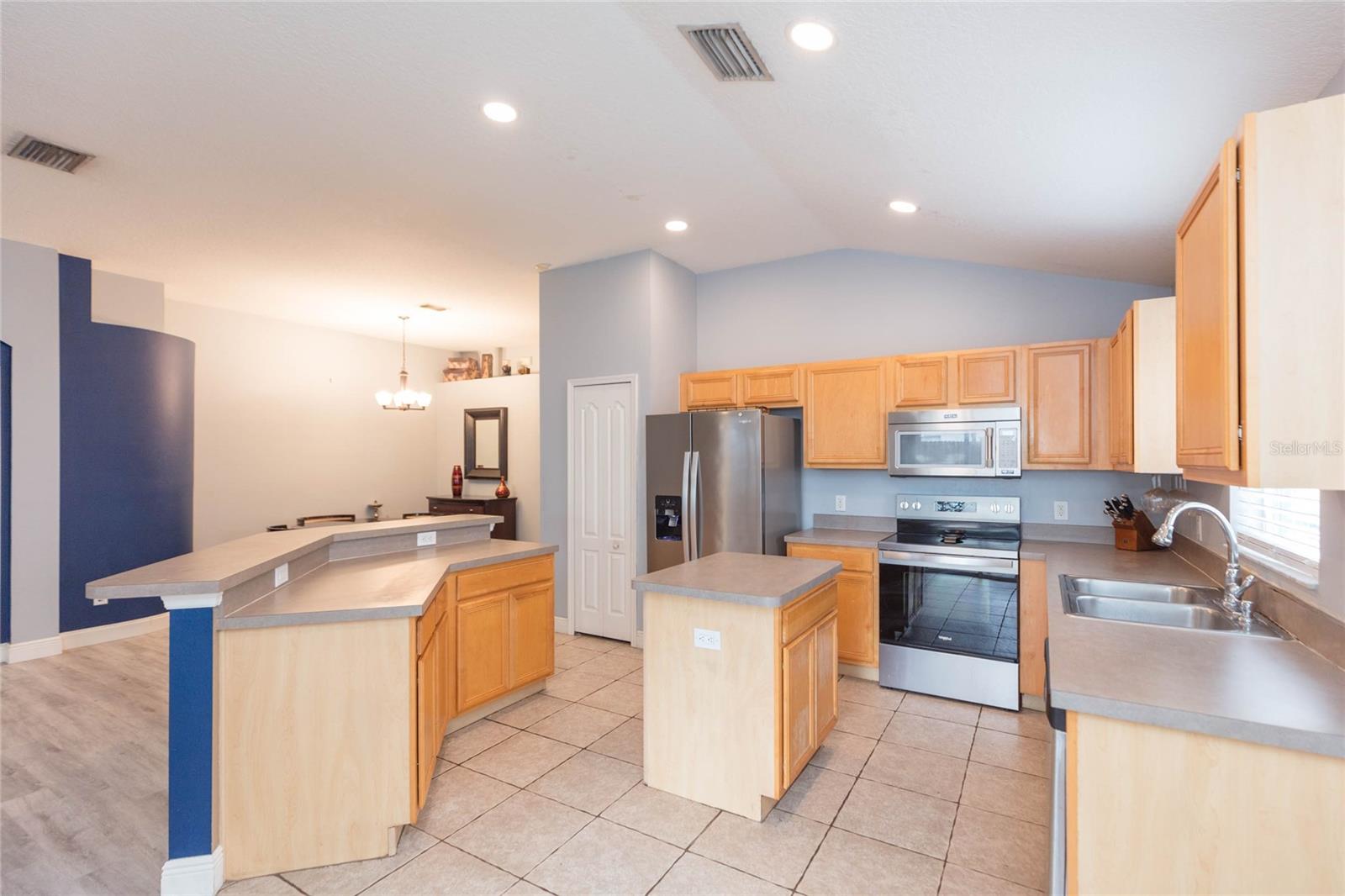 11706 PURE PEBBLE DR — photo 8