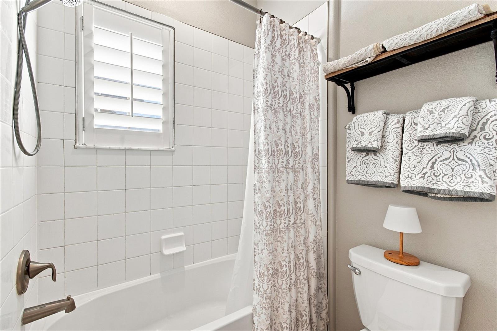 18611 NOBLE CASPIAN DR — photo 36