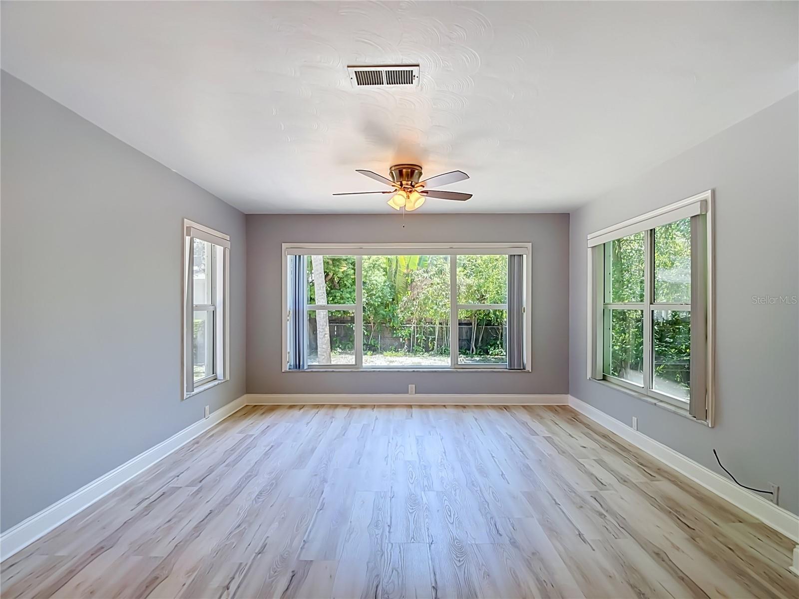 3022 W FAIR OAKS AVE — photo 27