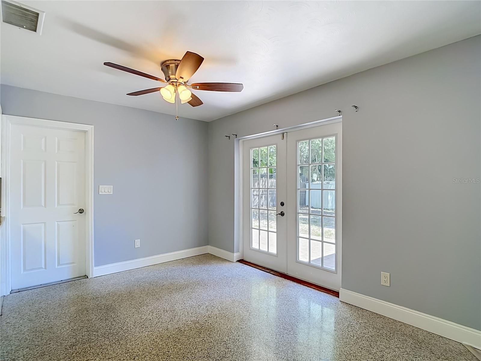 3022 W FAIR OAKS AVE — photo 22