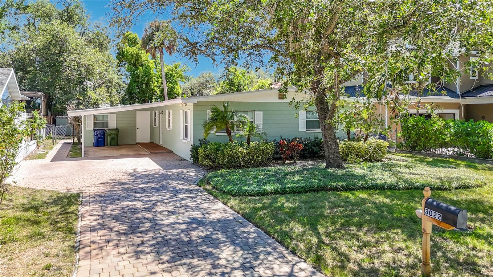 3022 W FAIR OAKS AVE — photo 2