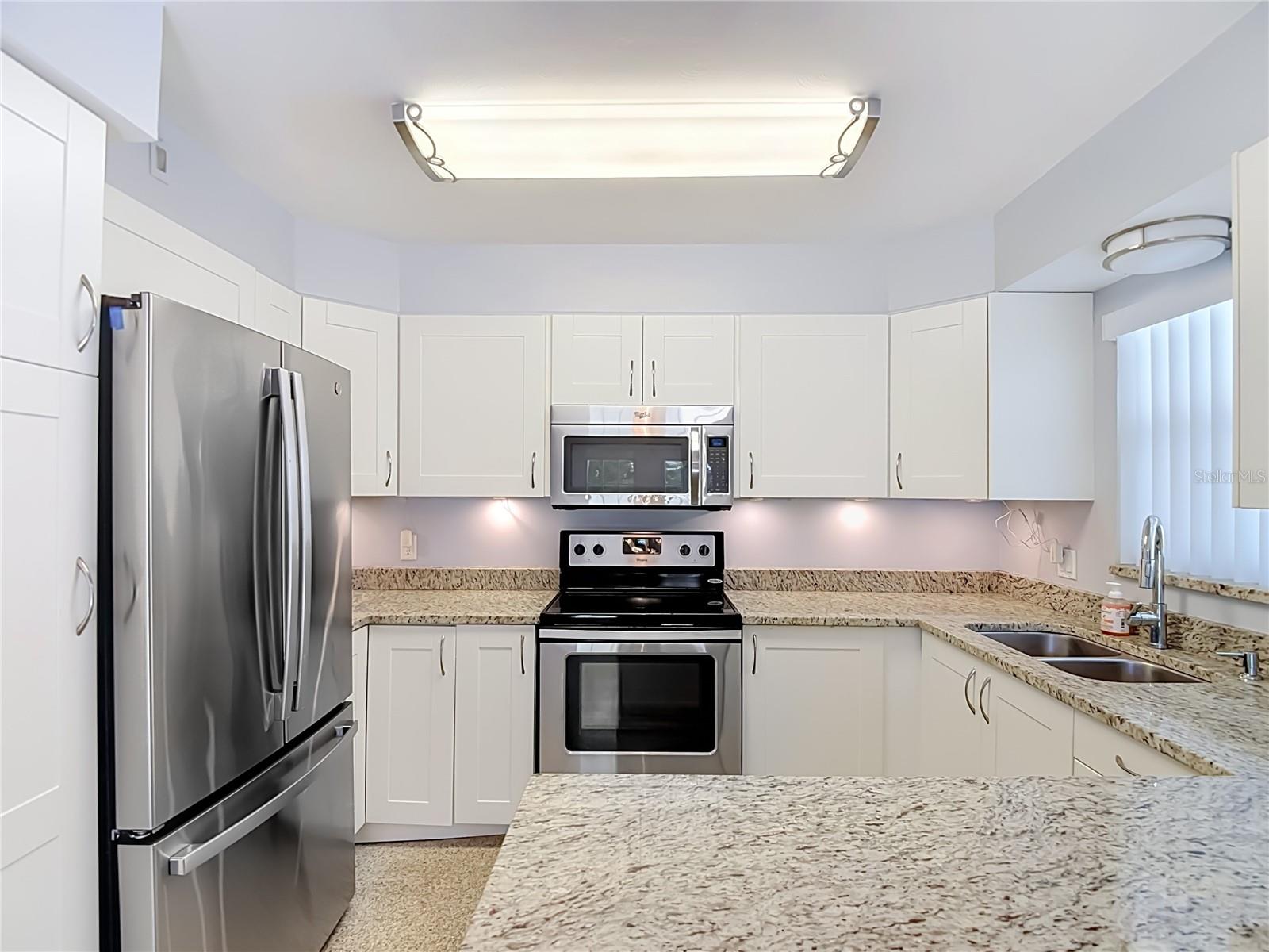 3022 W FAIR OAKS AVE — photo 16
