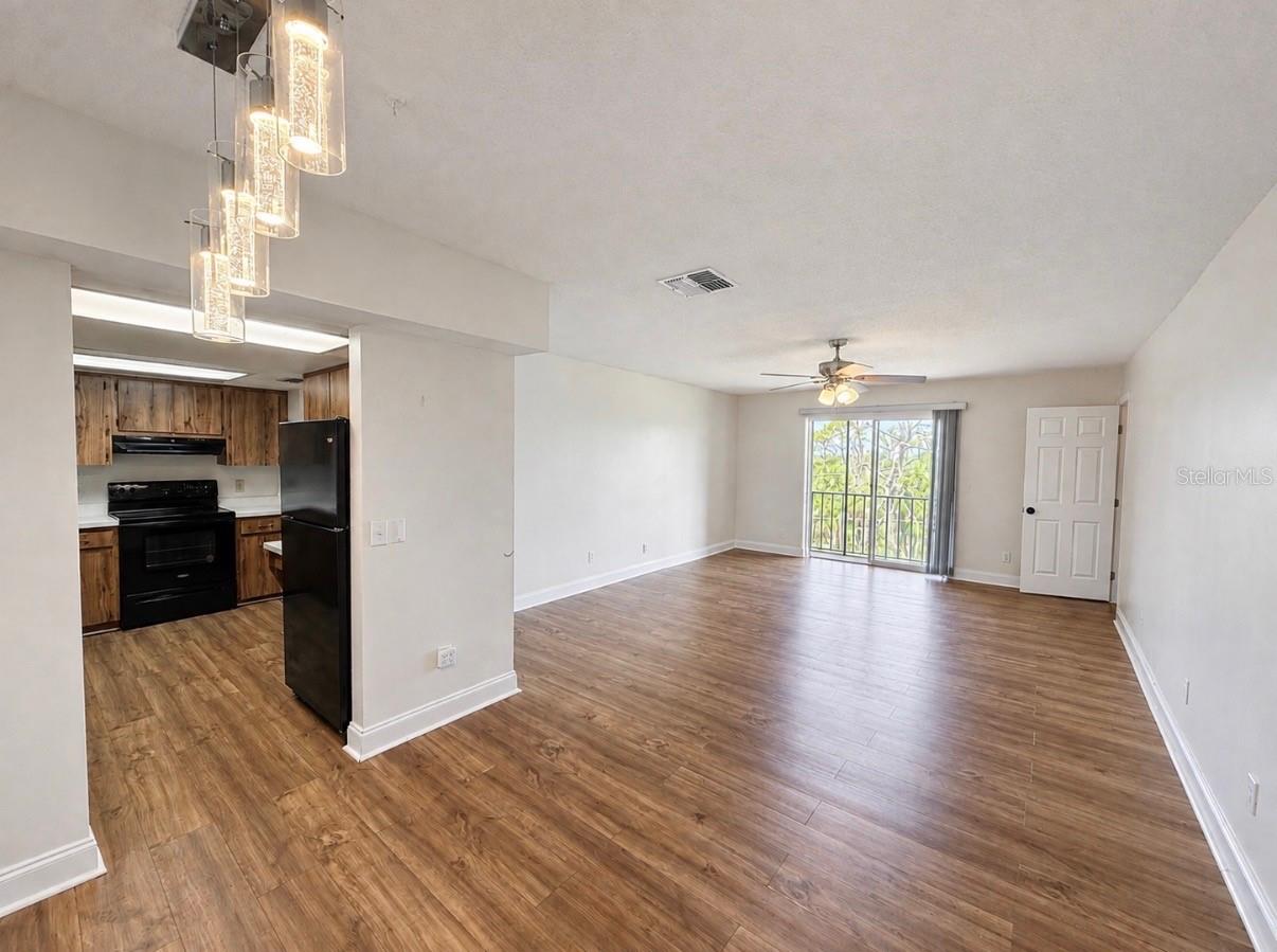 5541 BAY BLVD #550 — photo 2