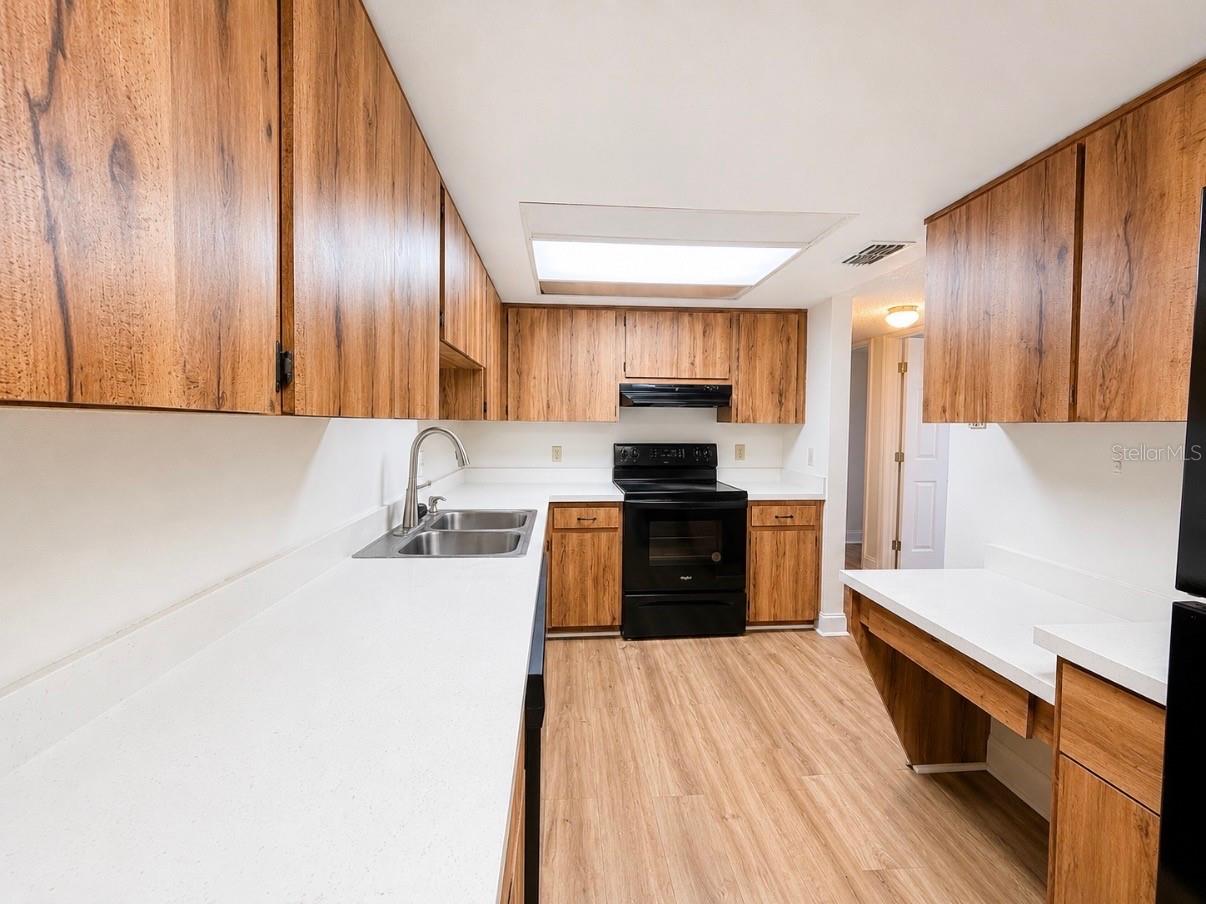 5541 BAY BLVD #550 — photo 3