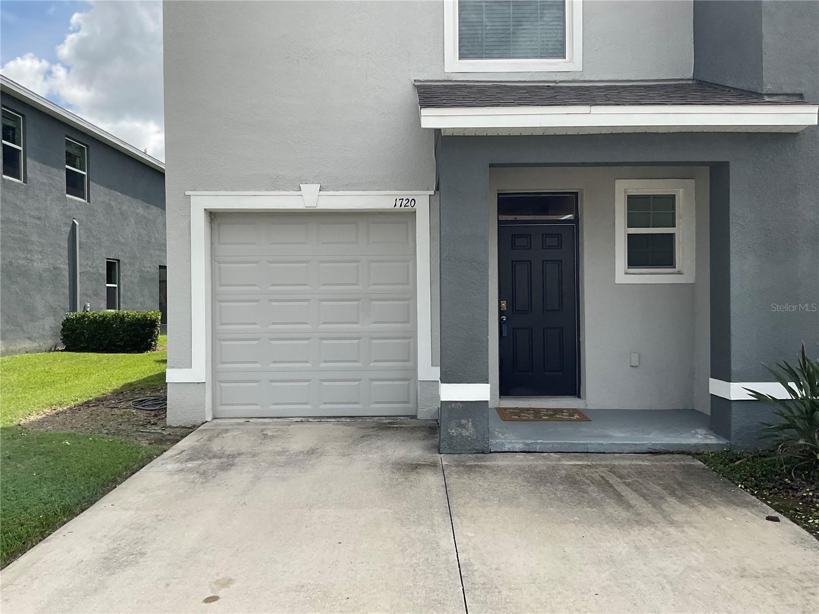 1720 HUBBELL RD — photo 2