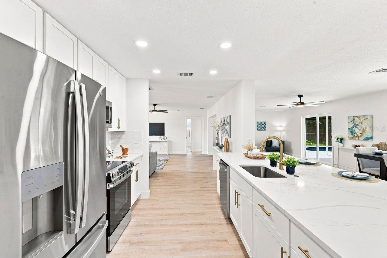212 GIOTTO DR — photo 17