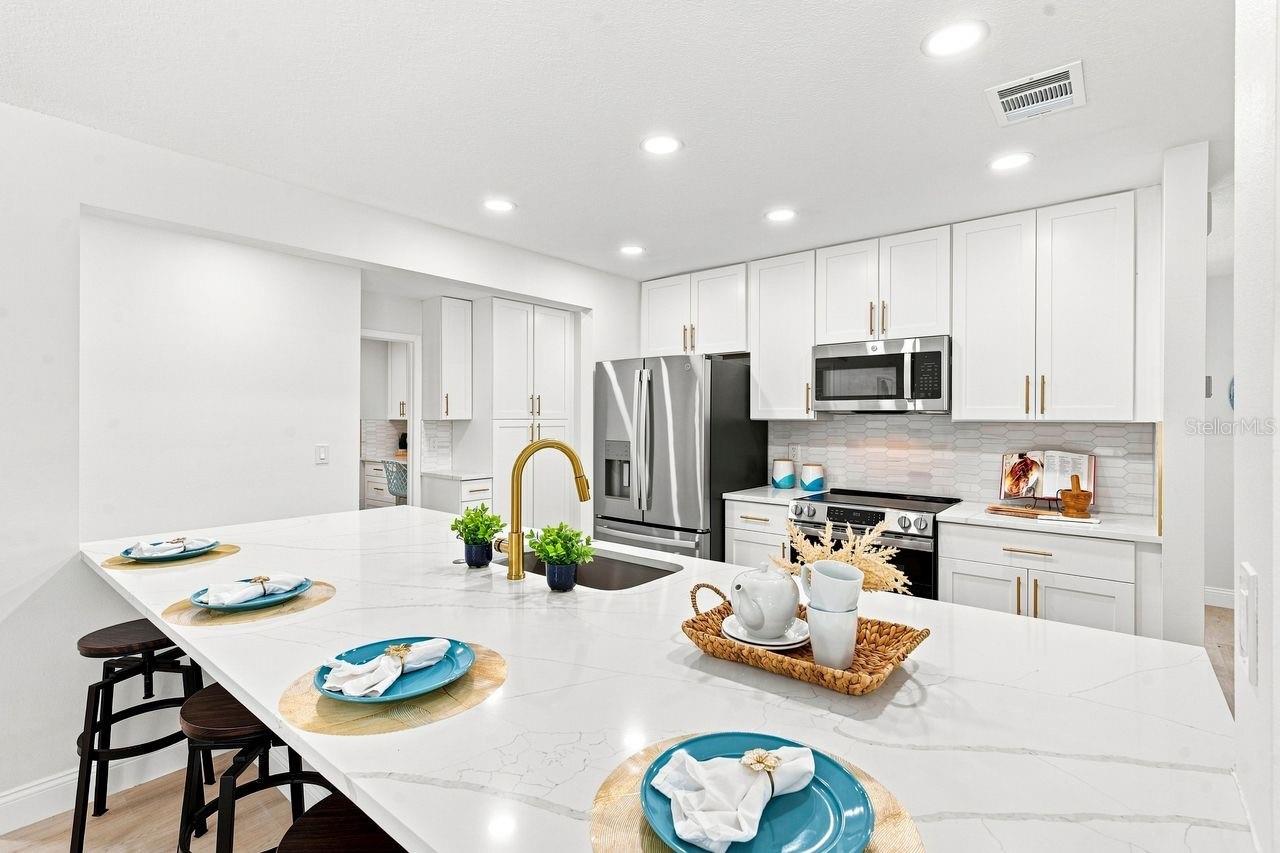 212 GIOTTO DR — photo 14