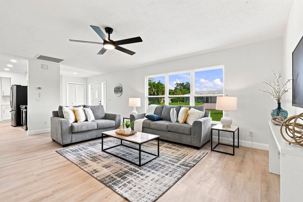 212 GIOTTO DR — photo 4