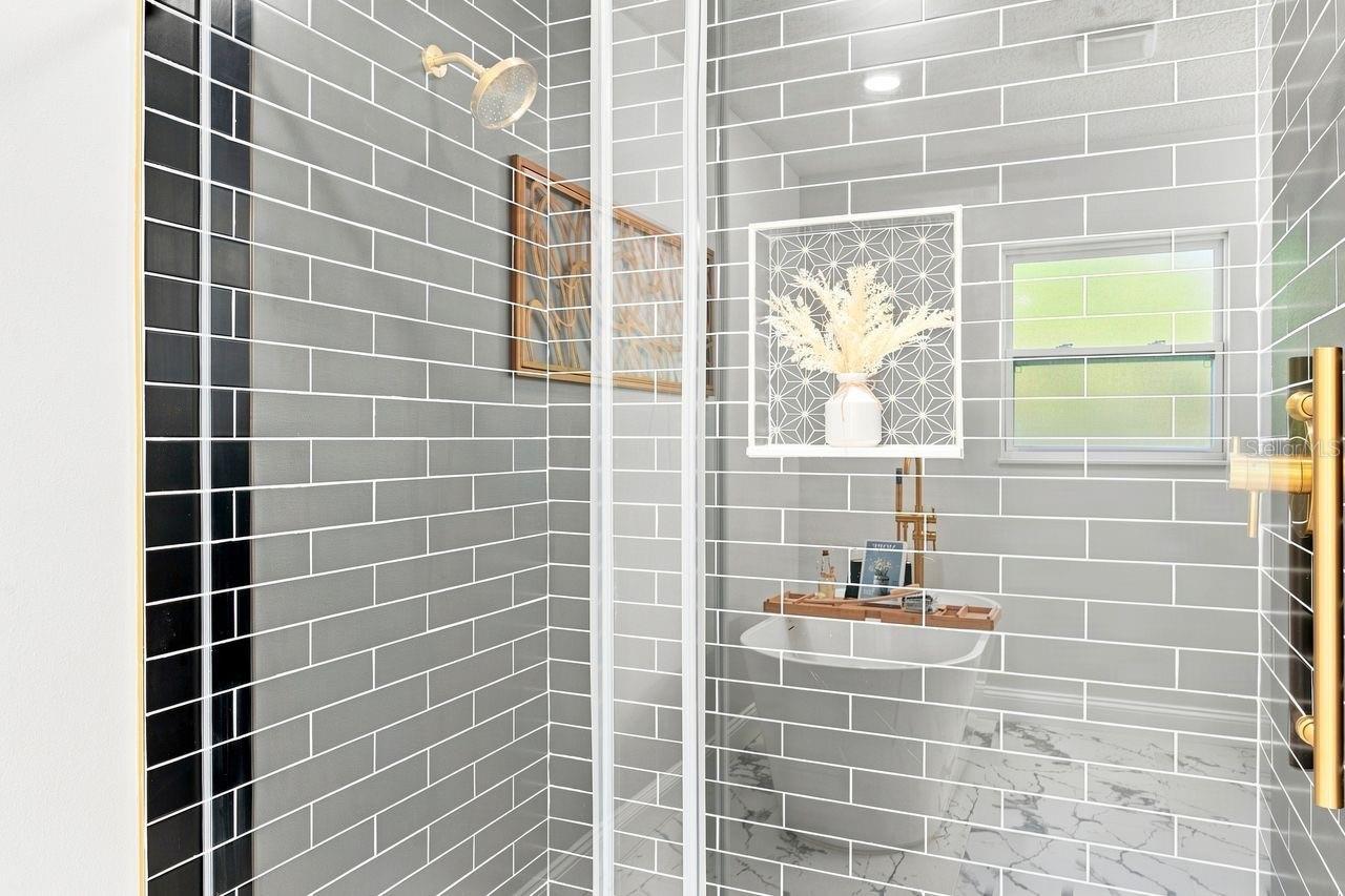 212 GIOTTO DR — photo 30