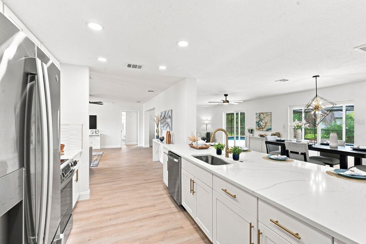 212 GIOTTO DR — photo 11