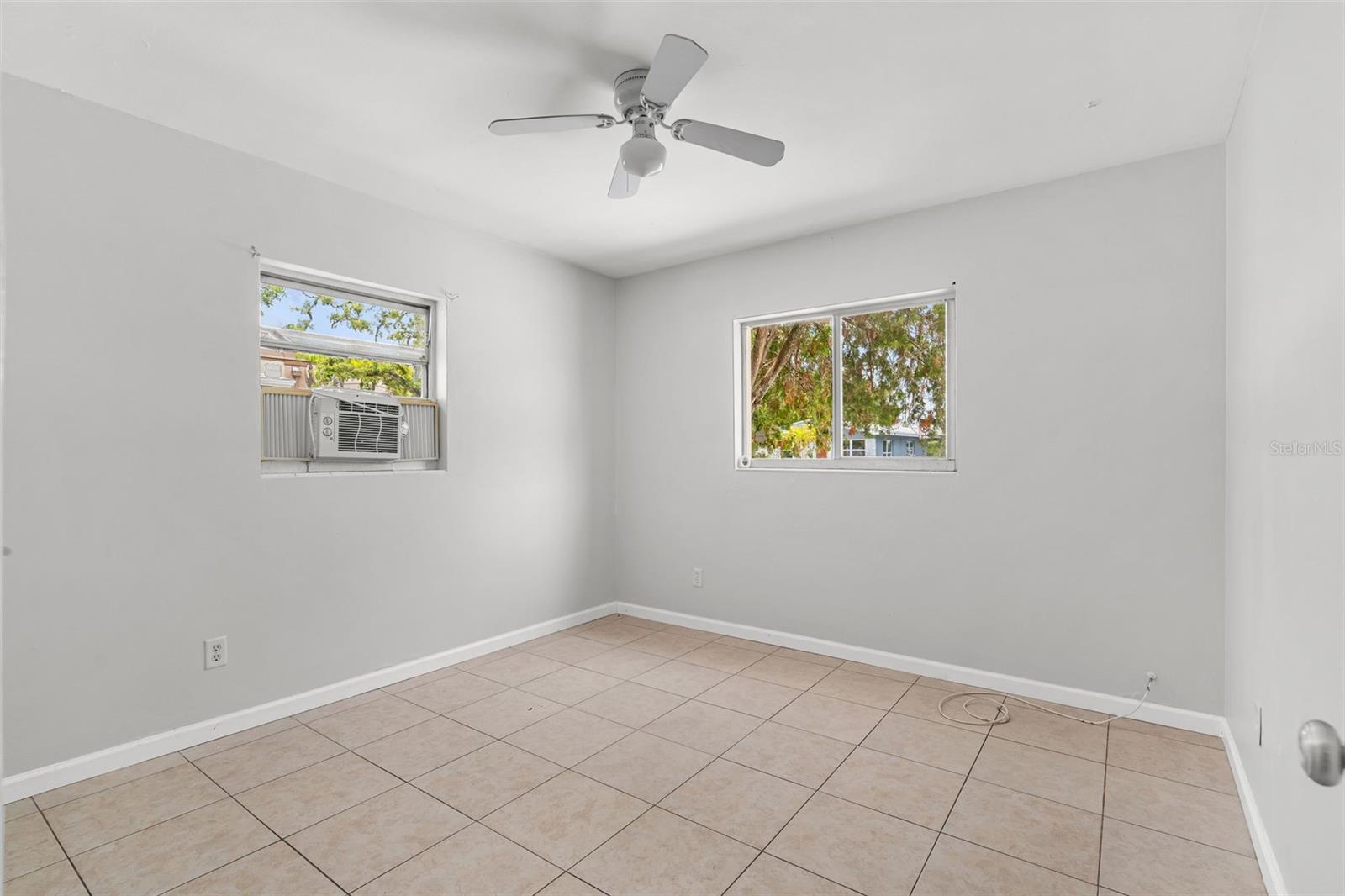 522 FLORIDA AVE — photo 15