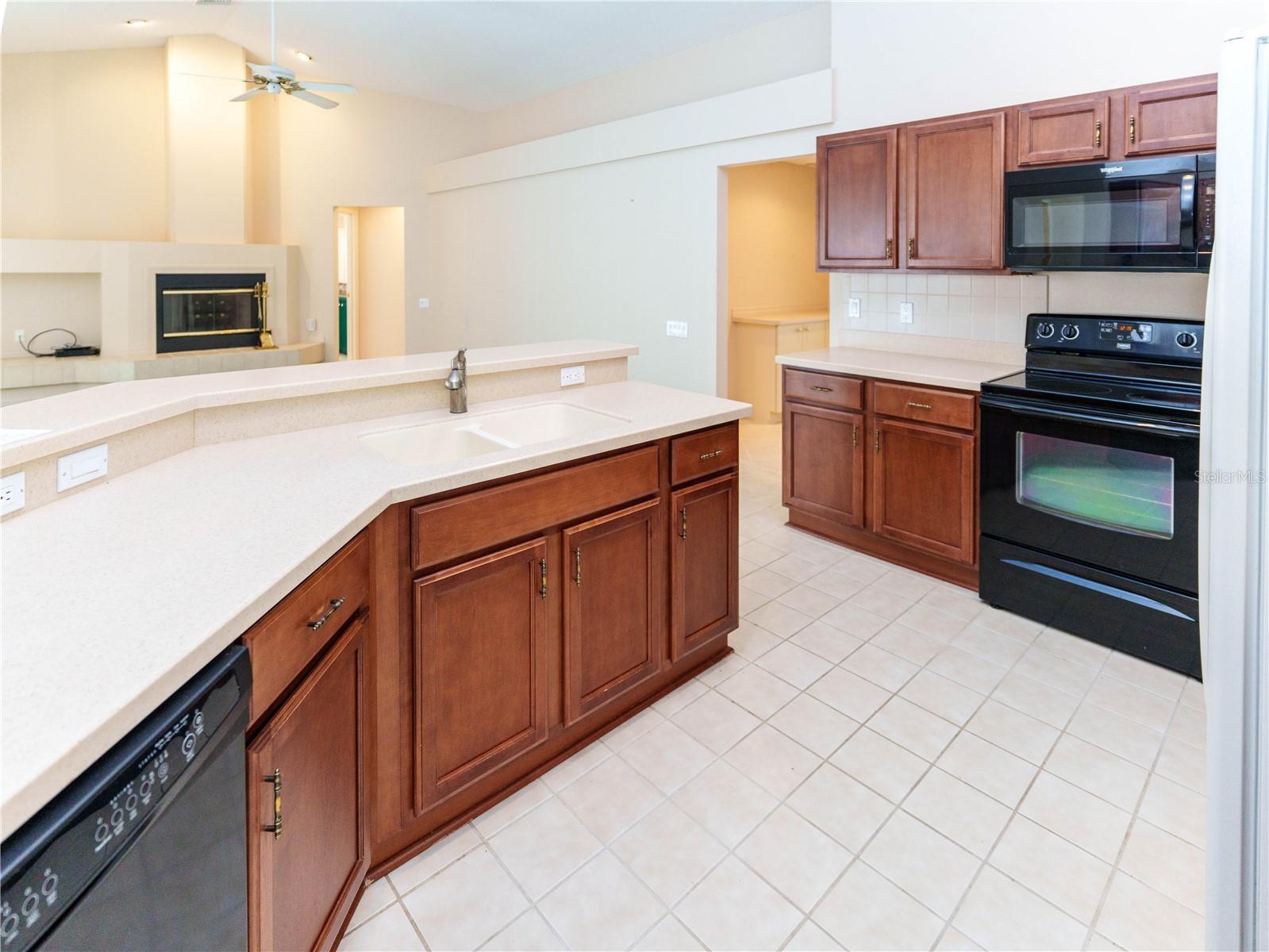 7709 TIMBERWYCK CT — photo 8