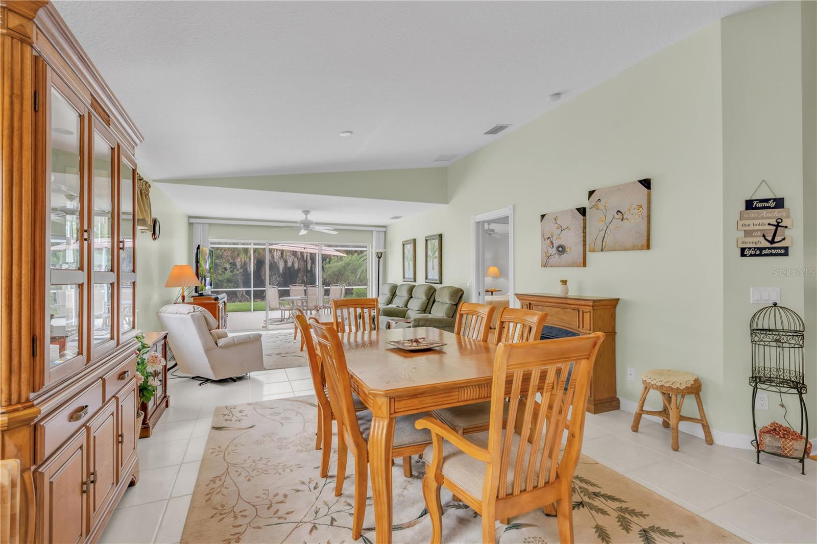 8012 CAMMINARE DR — photo 18