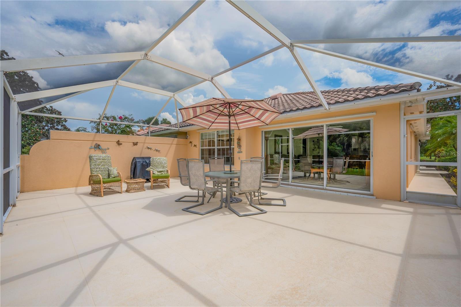 8012 CAMMINARE DR — photo 35