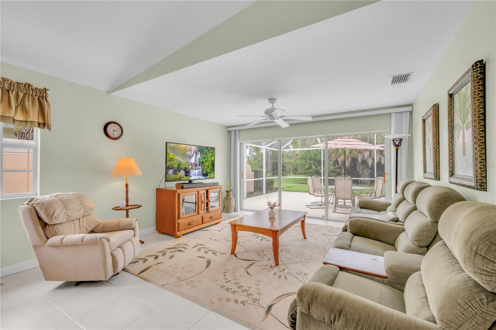 8012 CAMMINARE DR — photo 24