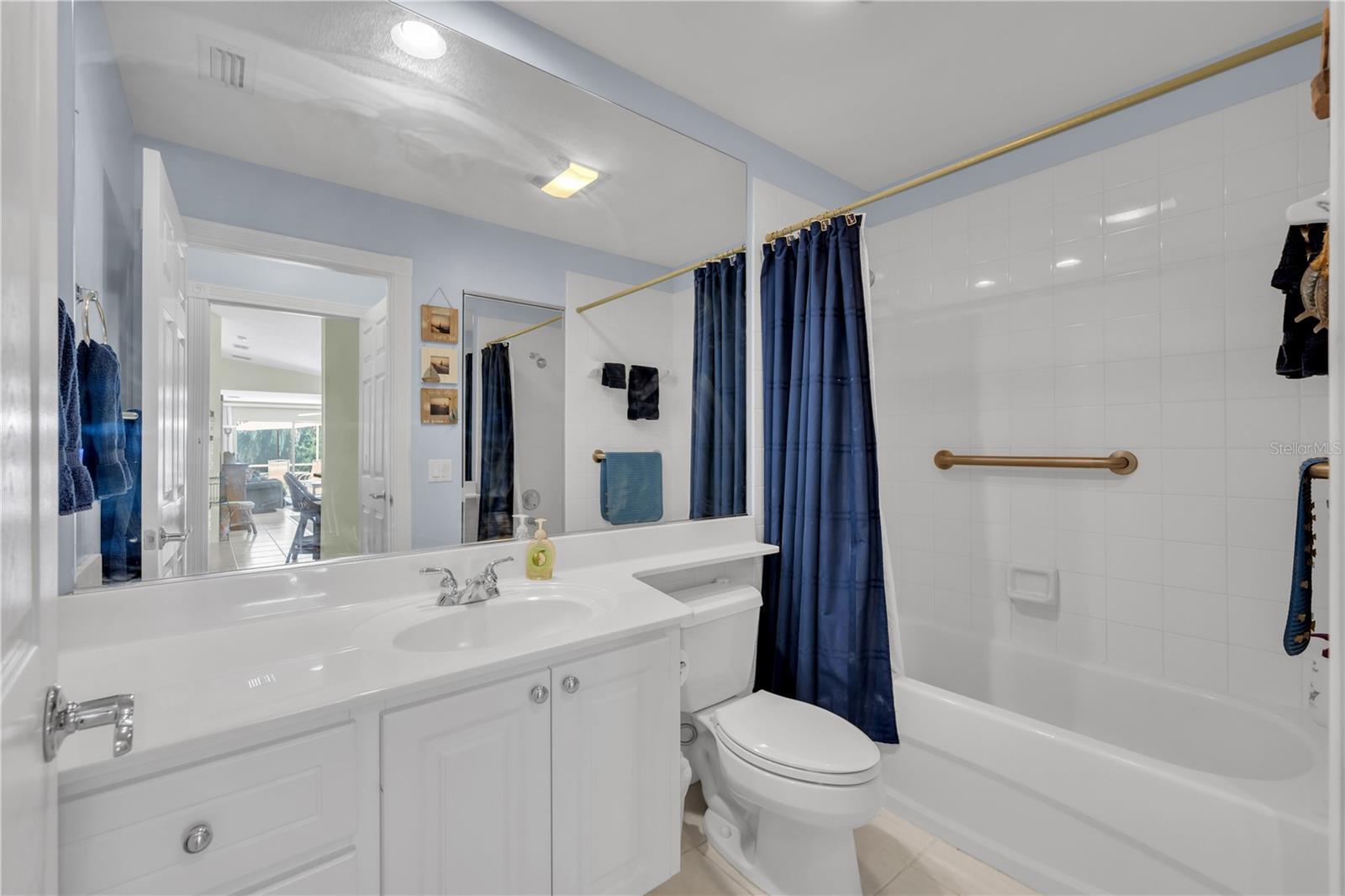 8012 CAMMINARE DR — photo 32