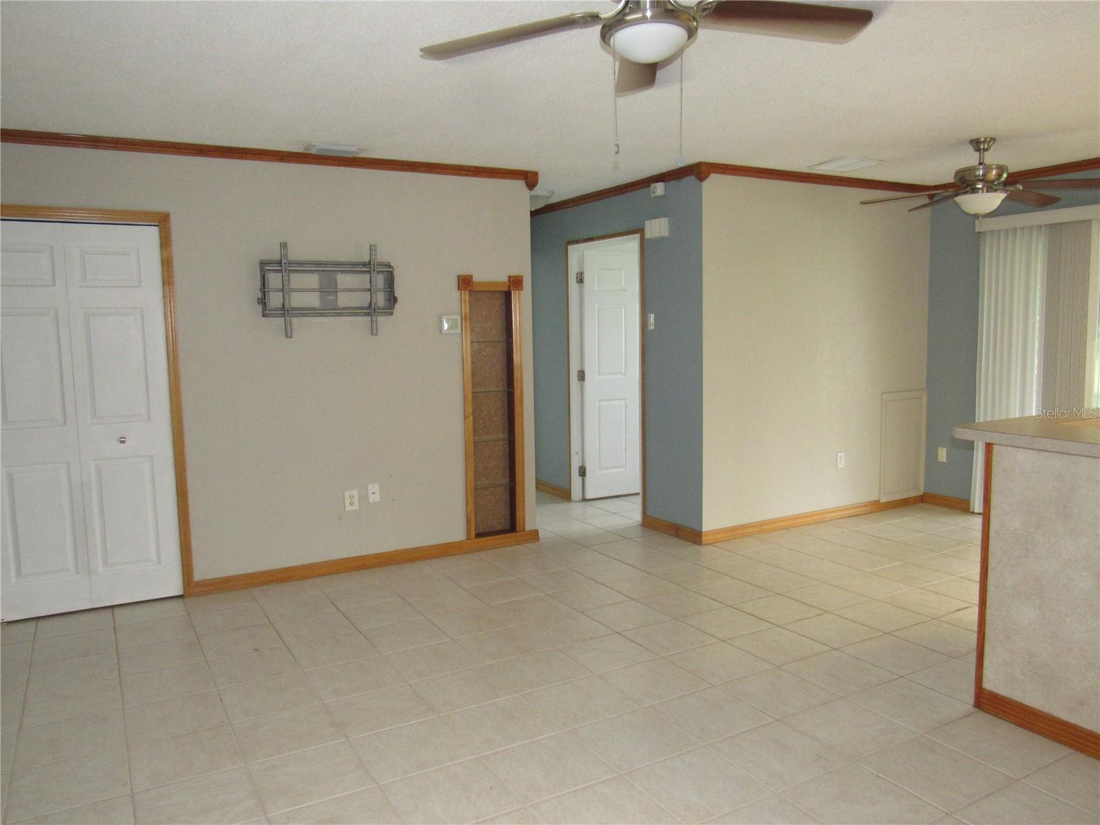 6273 SOONER ST — photo 7