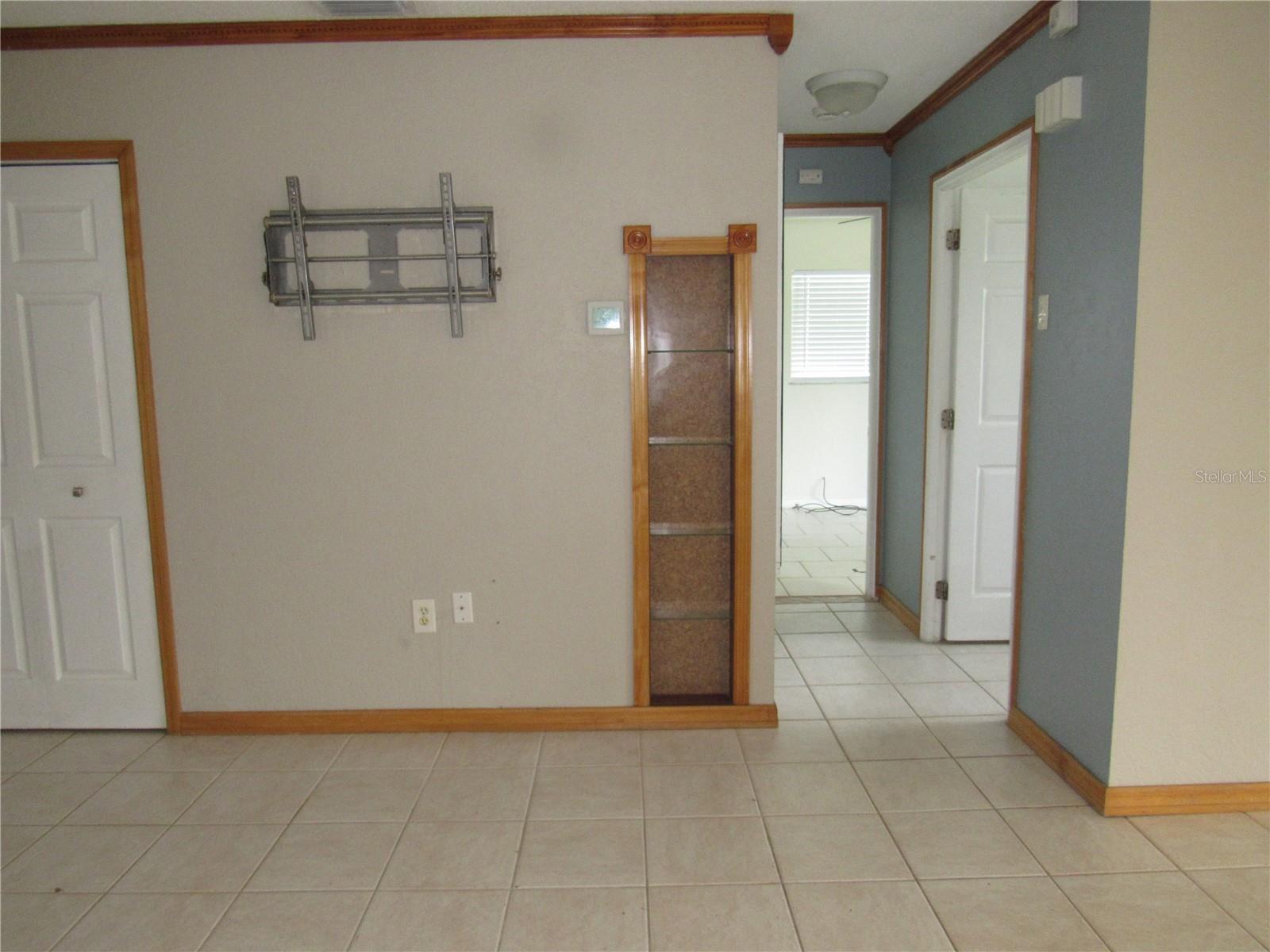 6273 SOONER ST — photo 8
