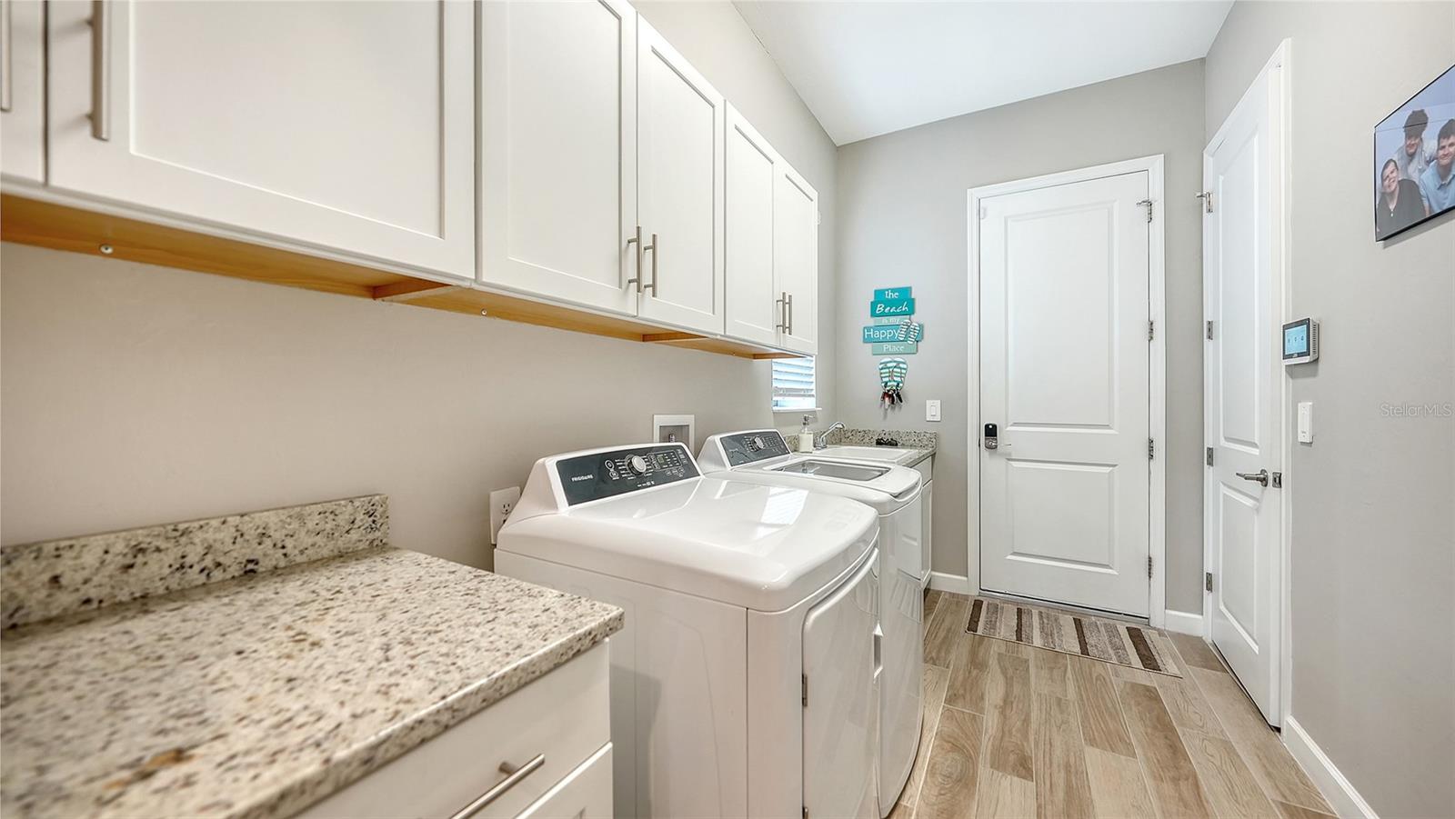 4915 SPARKLING SEA LN — photo 36