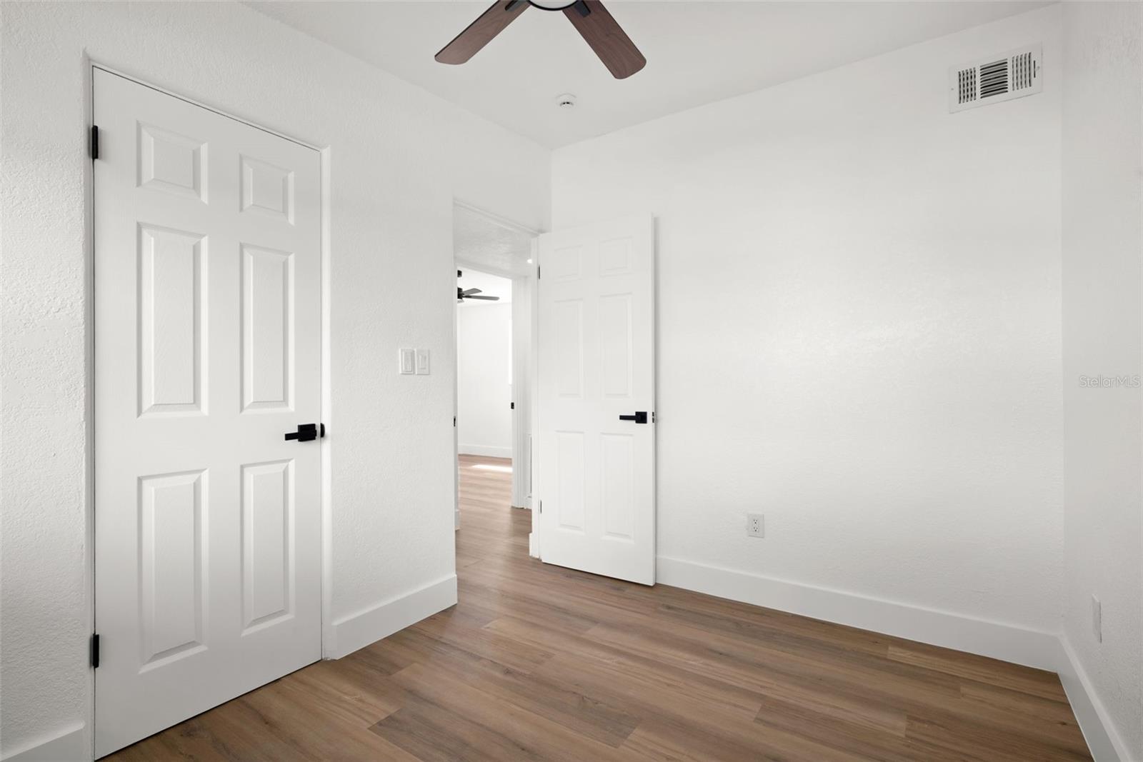9596 GROVELAND ST — photo 24