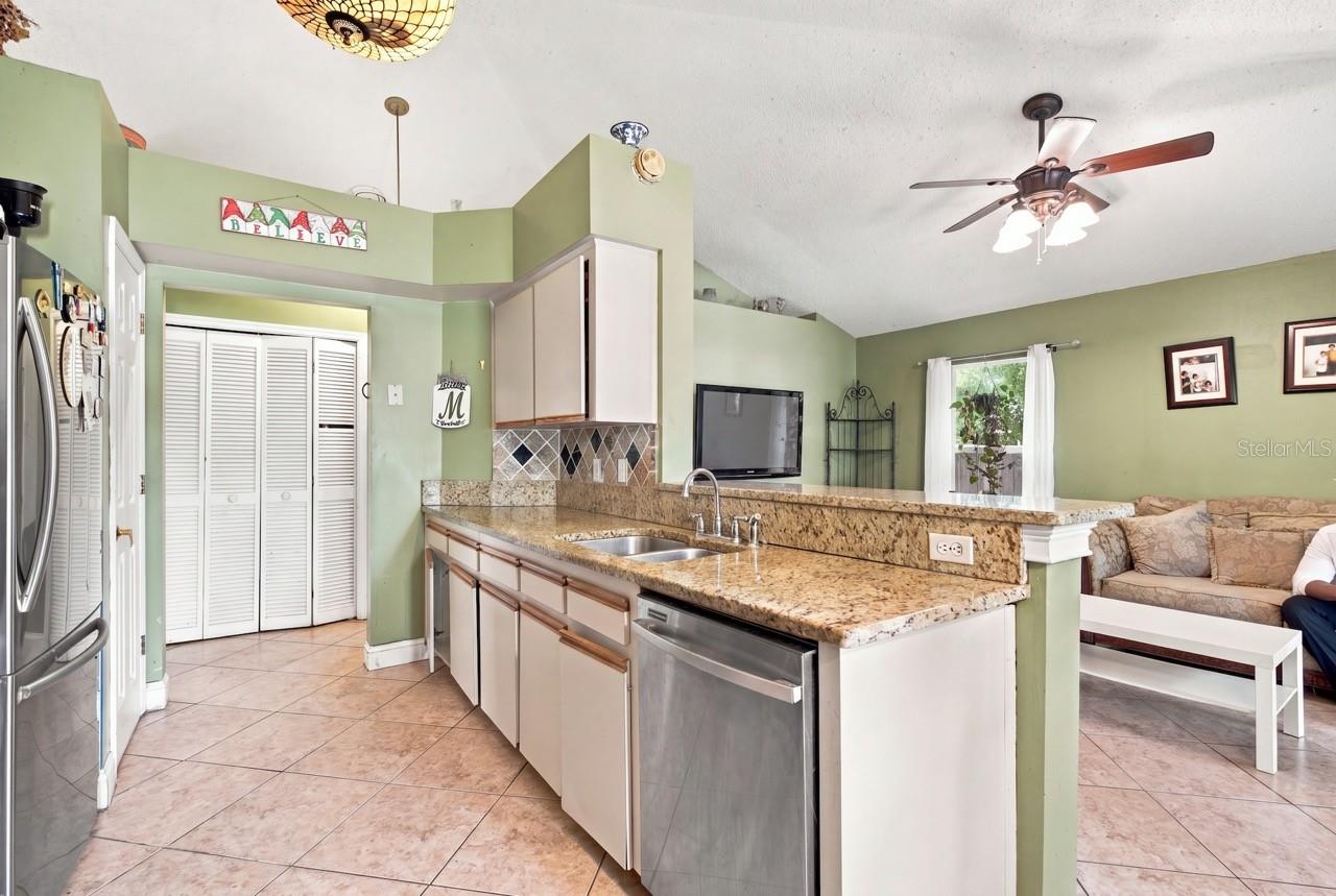207 LIMONA RD — photo 19