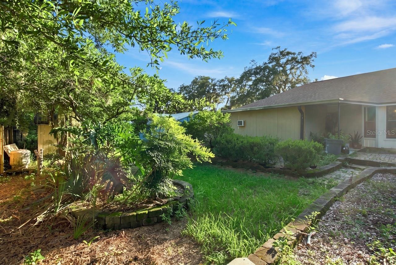 207 LIMONA RD — photo 49