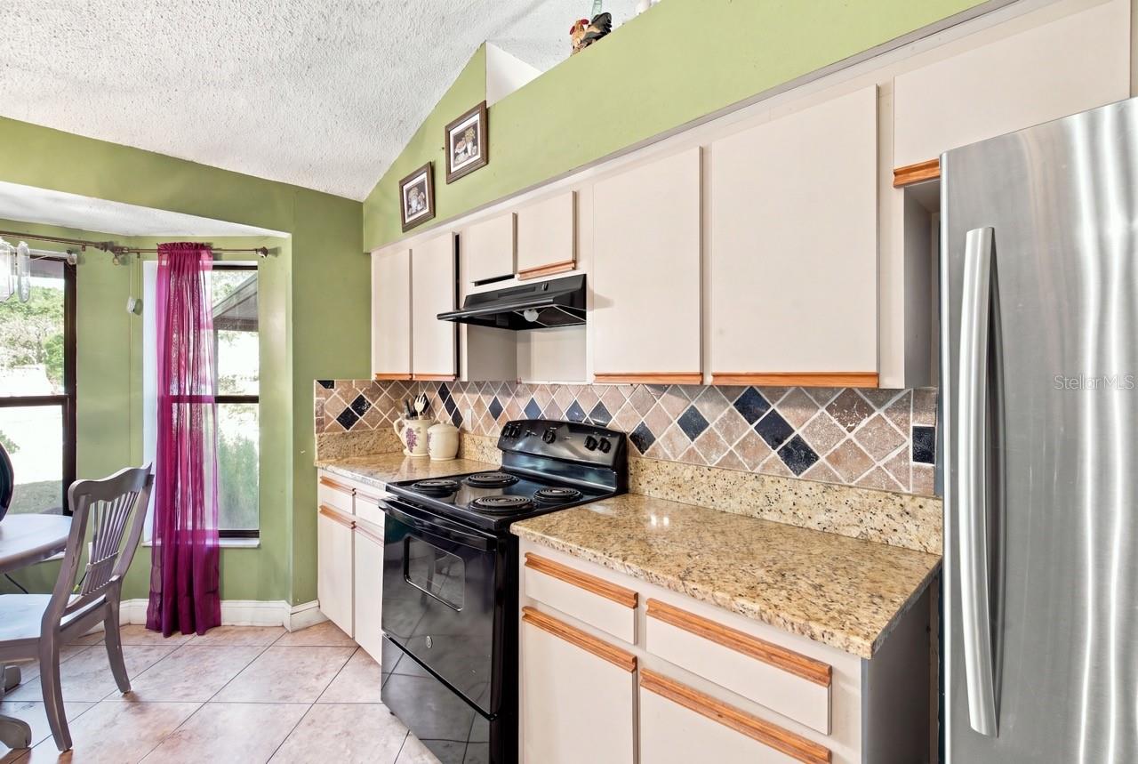 207 LIMONA RD — photo 20