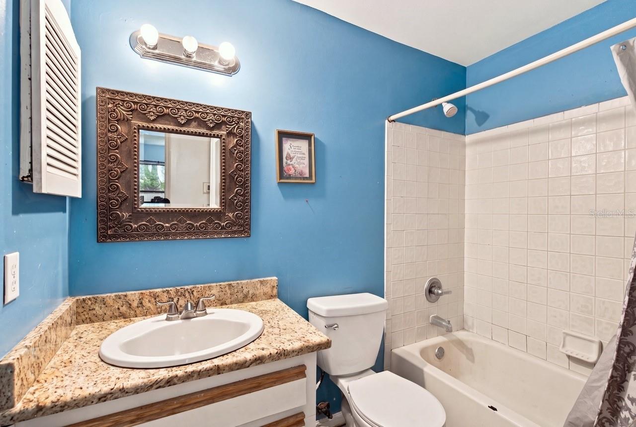 207 LIMONA RD — photo 30