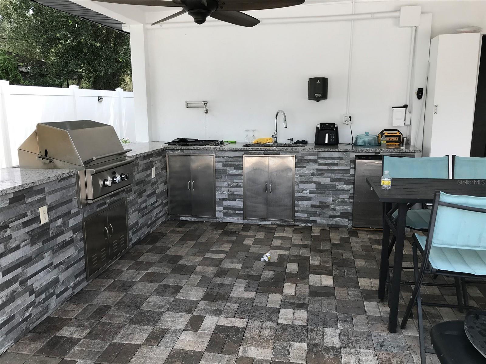 6908 N 21ST ST — photo 4