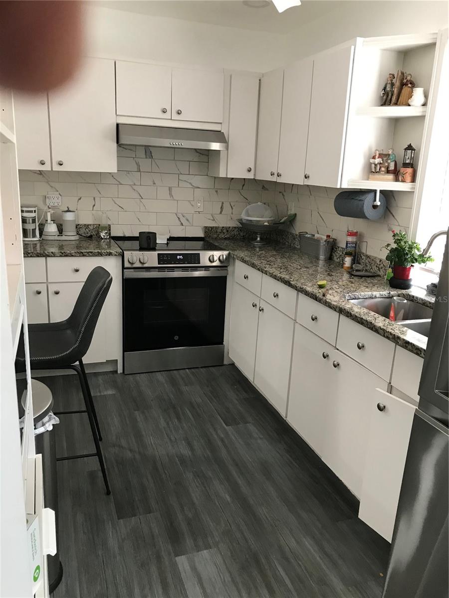 6908 N 21ST ST — photo 23