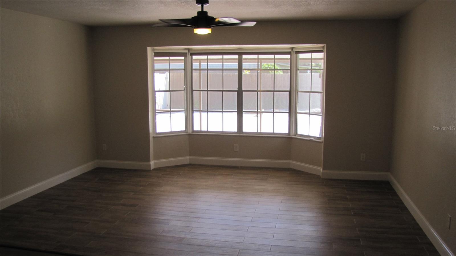 3326 SCHEFFLERA RD — photo 4