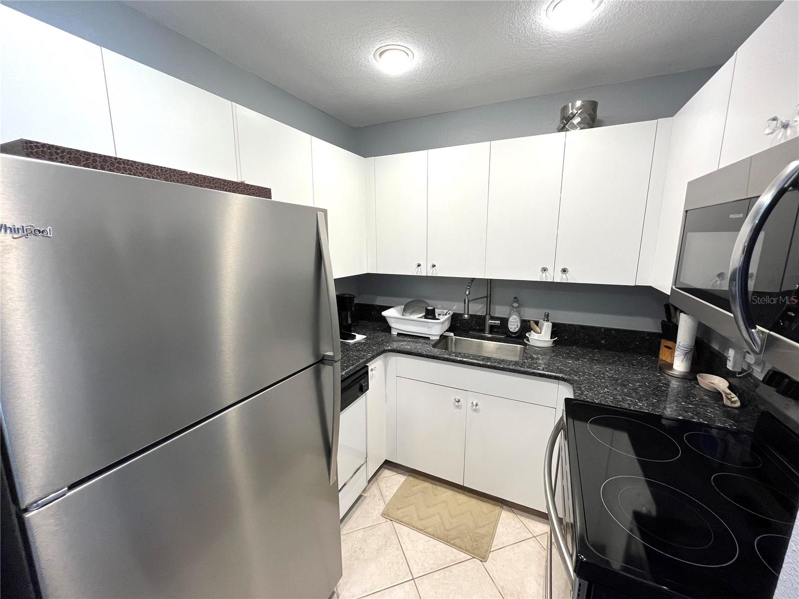 880 MANDALAY AVE #N111 — photo 18