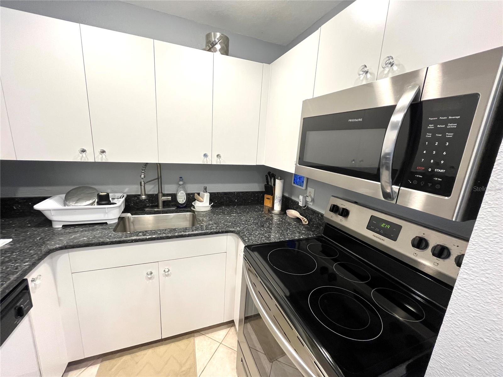 880 MANDALAY AVE #N111 — photo 19
