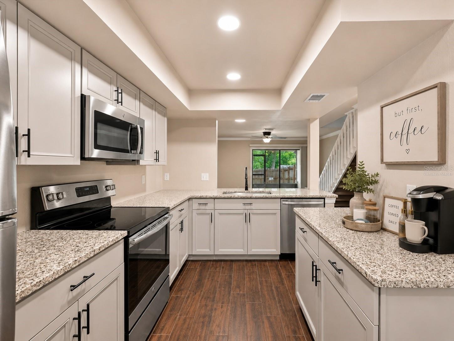 3324 LAUREL VIEW DR — photo 5