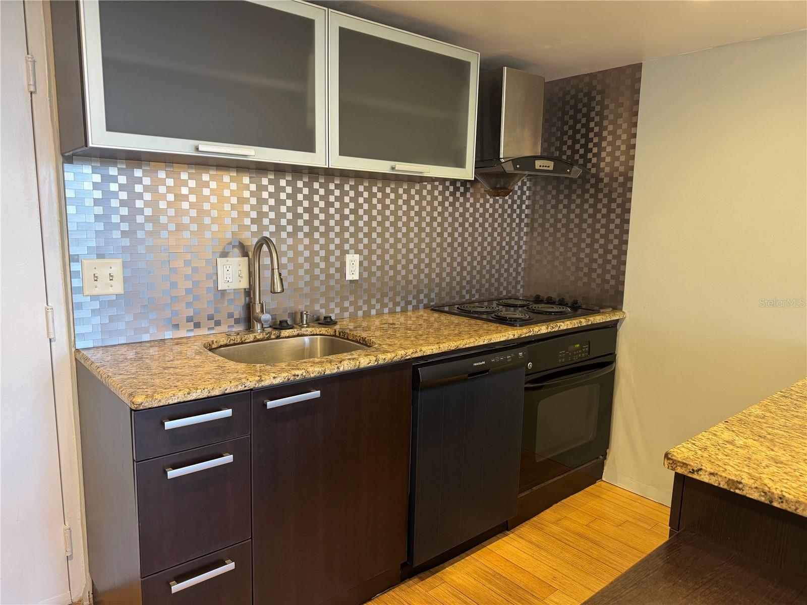 701 S MADISON AVE #312 — photo 3