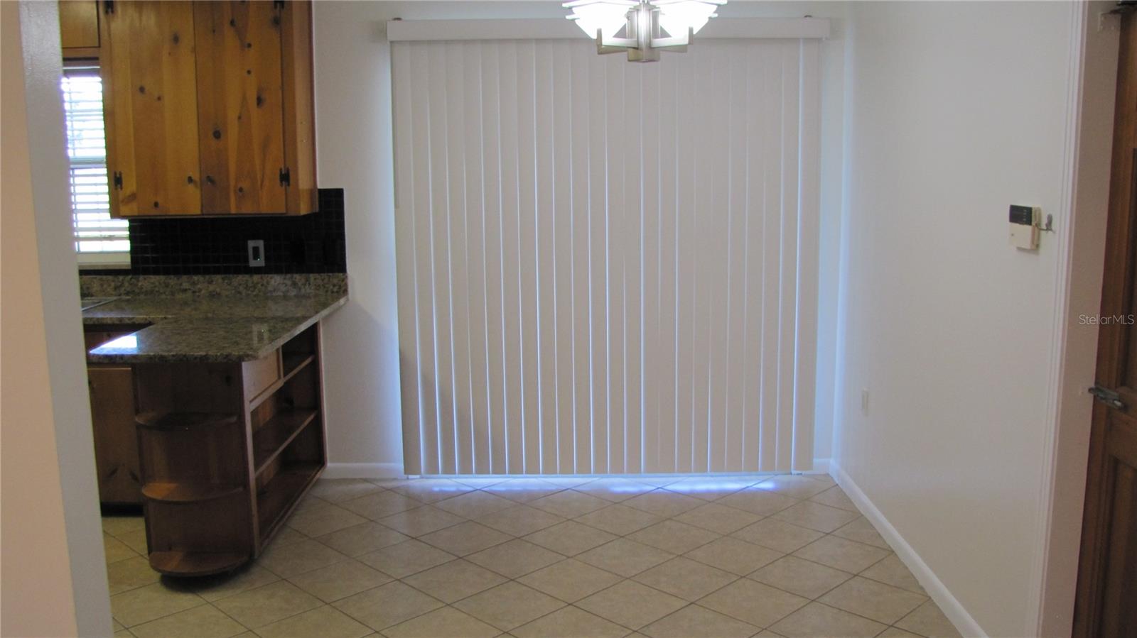 1803 W LOUISIANA AVE — photo 4