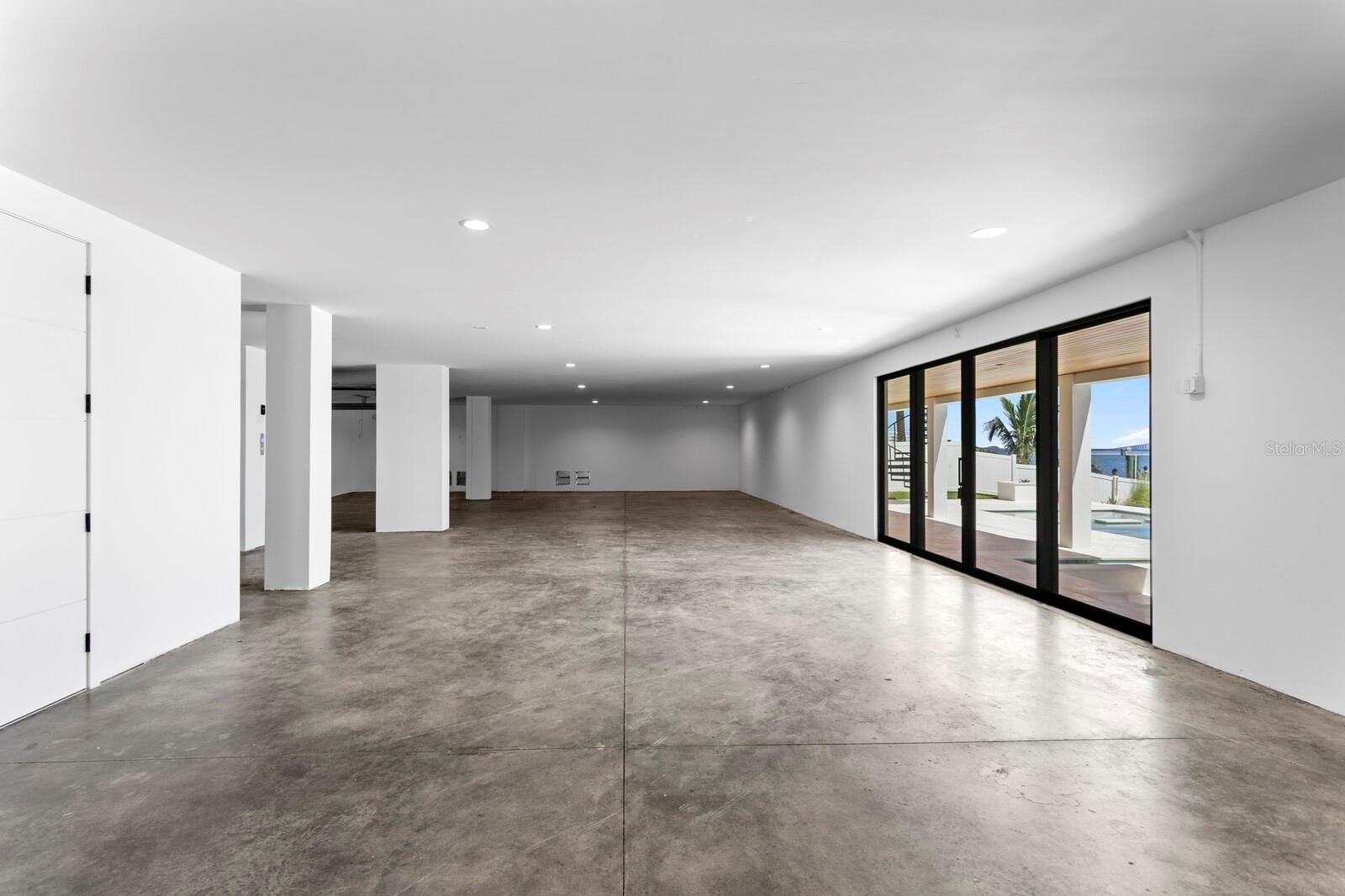 114 SANDS POINT DR — photo 57