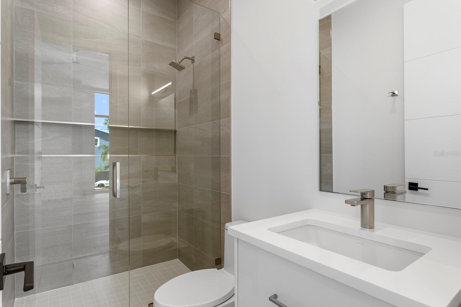 114 SANDS POINT DR — photo 26