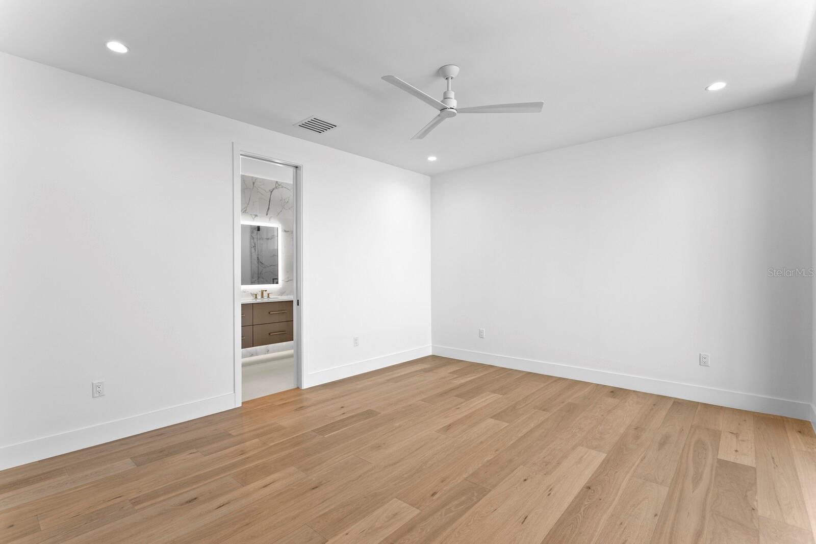 114 SANDS POINT DR — photo 51