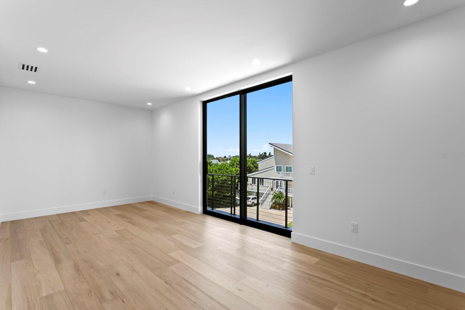 114 SANDS POINT DR — photo 45
