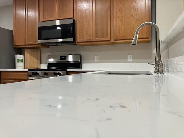 6922 HAWTHORNE TRACE LN — photo 5