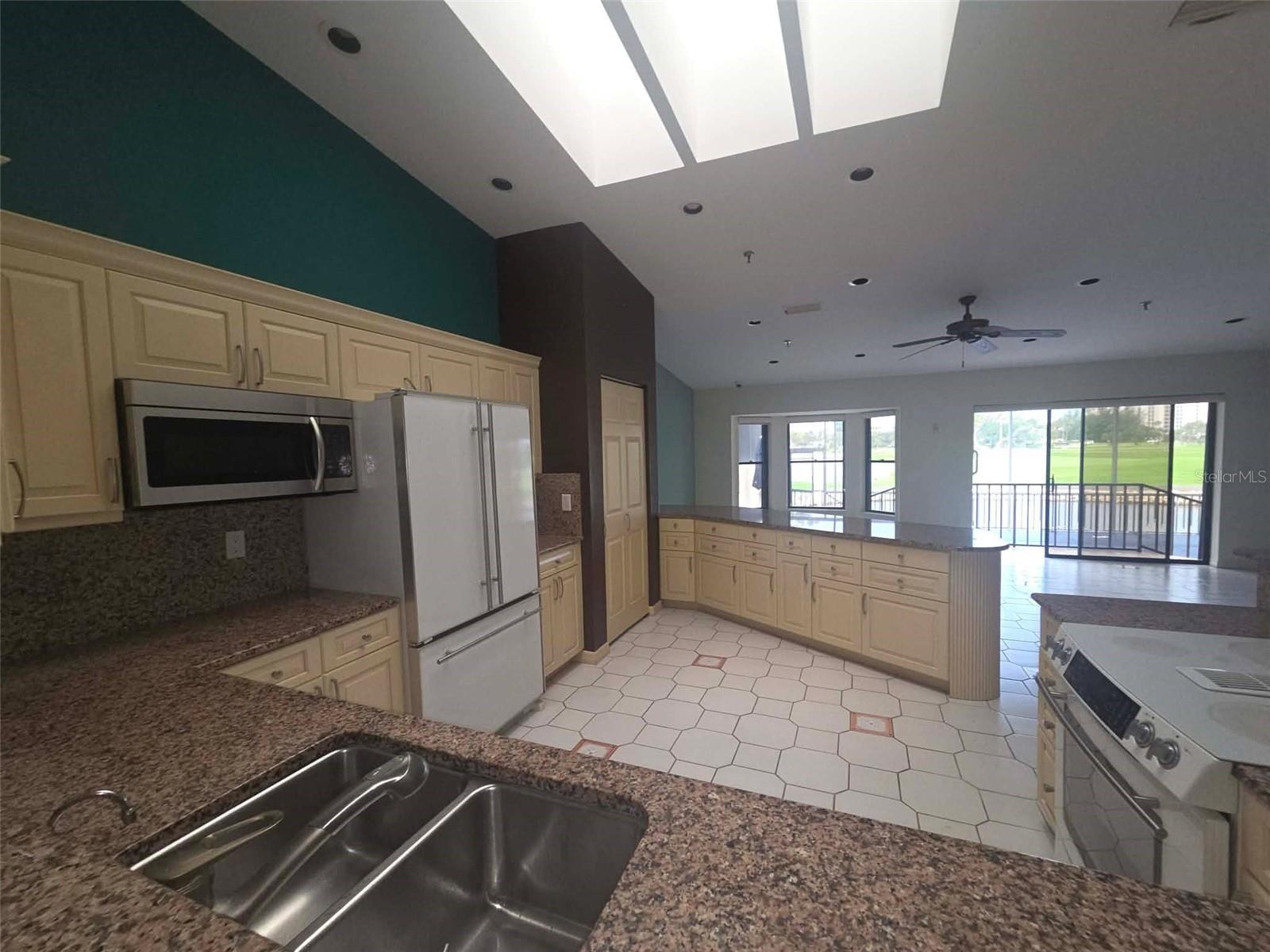 2321 HARBOUR OAKS DR — photo 7