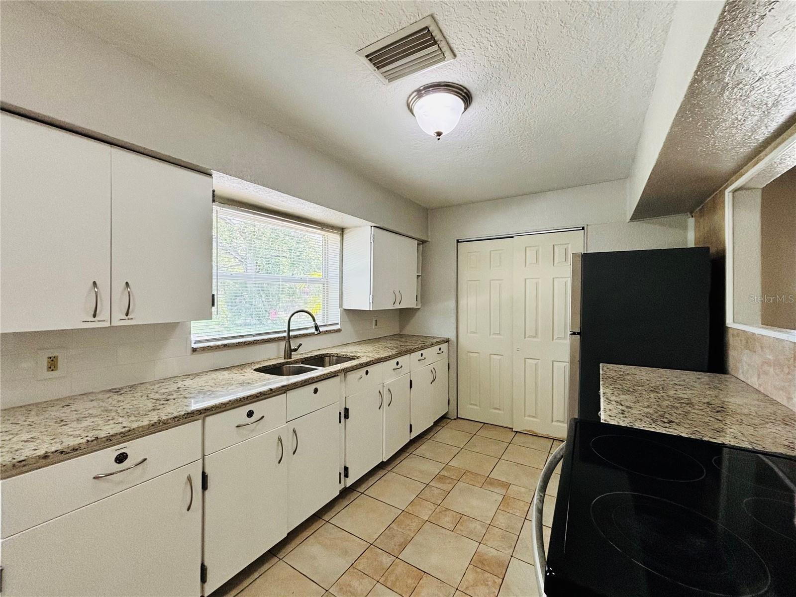 3910 E ELLICOTT ST — photo 6