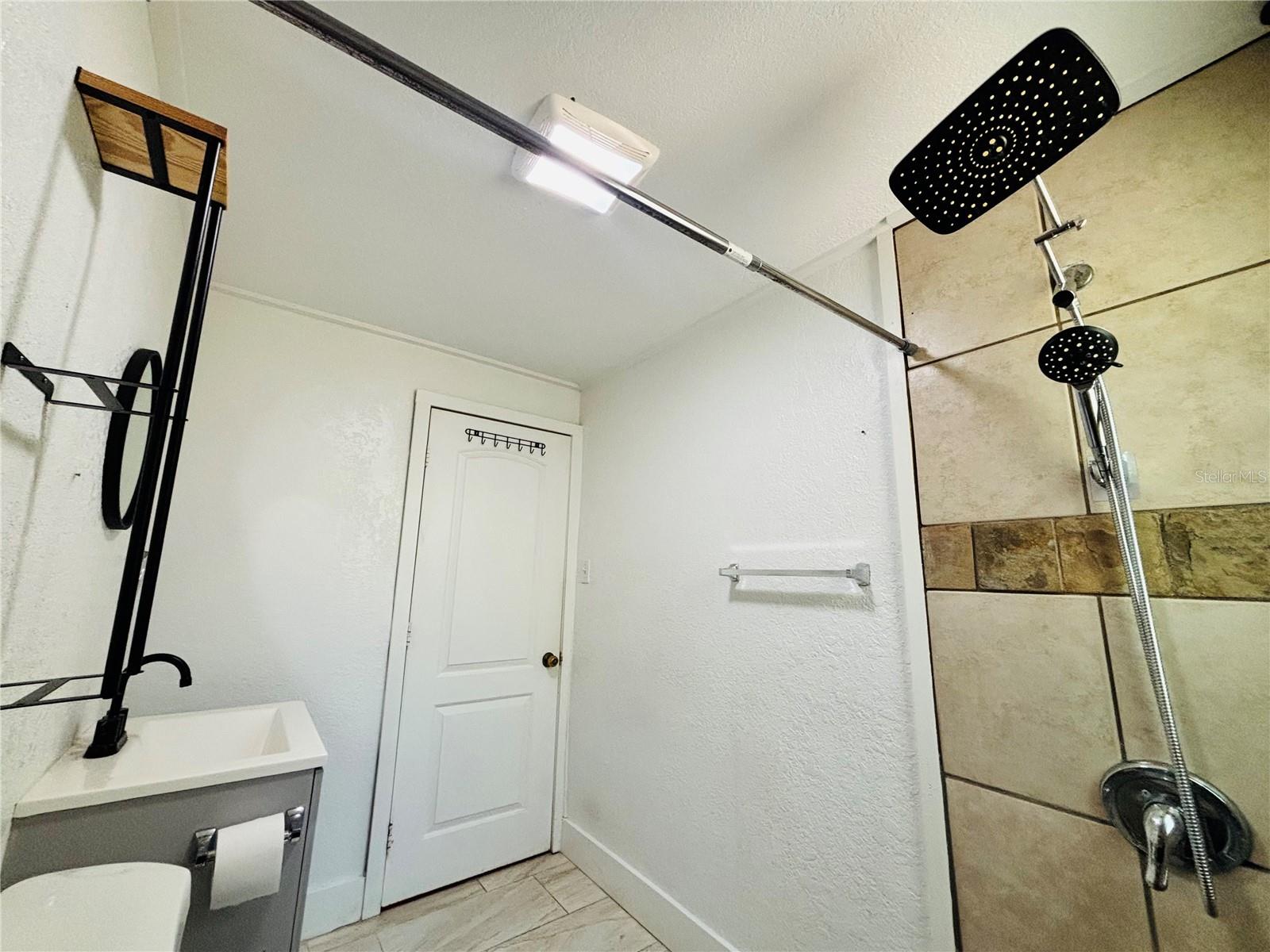 3910 E ELLICOTT ST — photo 11